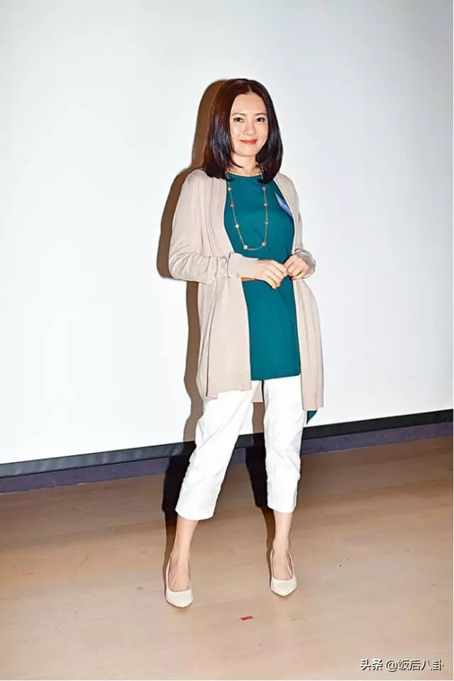 李麗珍女兒首次曬與男友甜蜜吻照,22歲顏值不輸媽媽年輕時!!!