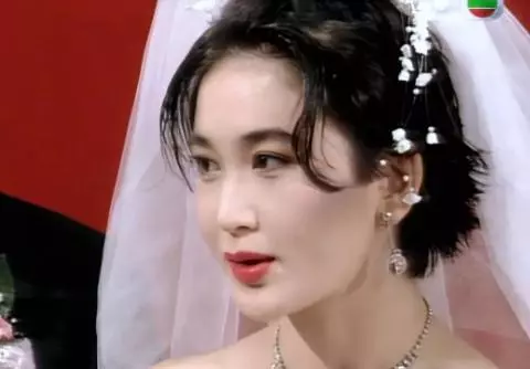 港圈女神婚紗照:蔡少芬最驚艷!邱淑貞在這裡面根本都排不上號吧~~~