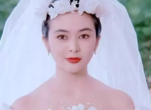 港圈女神婚紗照:蔡少芬最驚艷!邱淑貞在這裡面根本都排不上號吧~~~