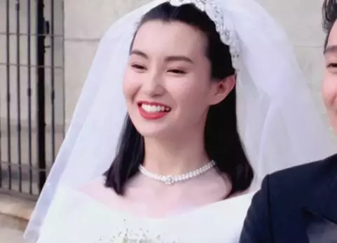 港圈女神婚紗照:蔡少芬最驚艷!邱淑貞在這裡面根本都排不上號吧~~~