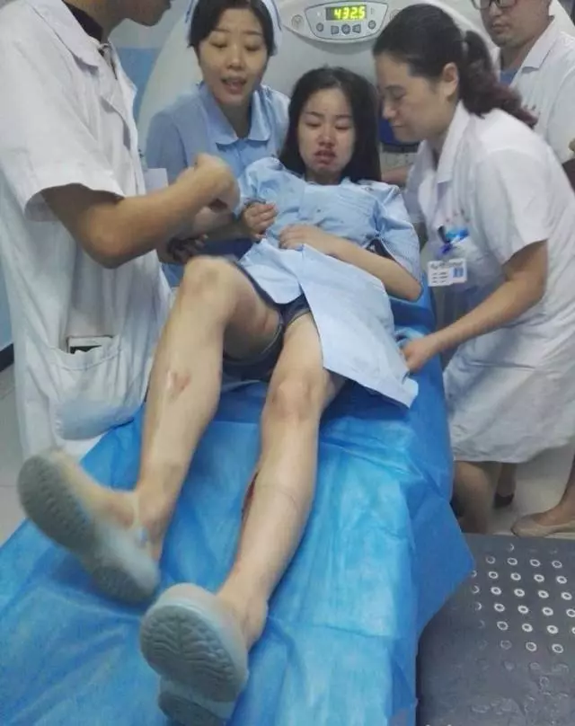 老婆車禍痴呆,丈夫兩年後帶大肚子情人回家轉正,進屋後當場蒙了