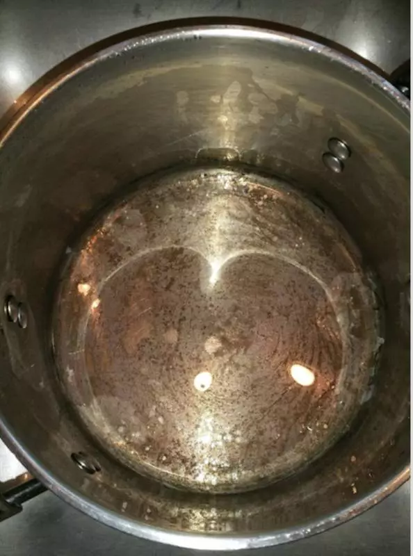 25張「超天兵情侶日常」 看完之後你又有更多招對付另一半了! ~~~25. 我花了整整2小時翻垃圾桶....