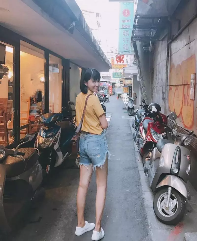 扒一扒震驚全島的新加坡當紅女星「簡訊門」,內容太刺激沒眼看~