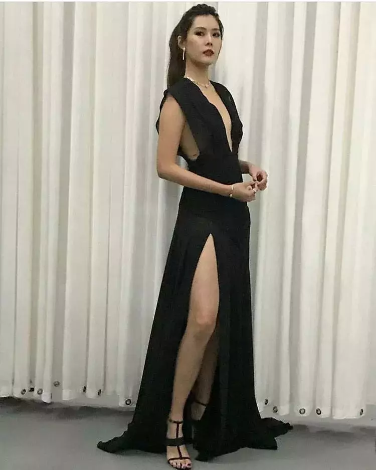 扒一扒震驚全島的新加坡當紅女星「簡訊門」,內容太刺激沒眼看~