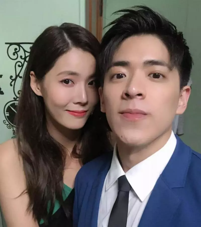 扒一扒震驚全島的新加坡當紅女星「簡訊門」,內容太刺激沒眼看~