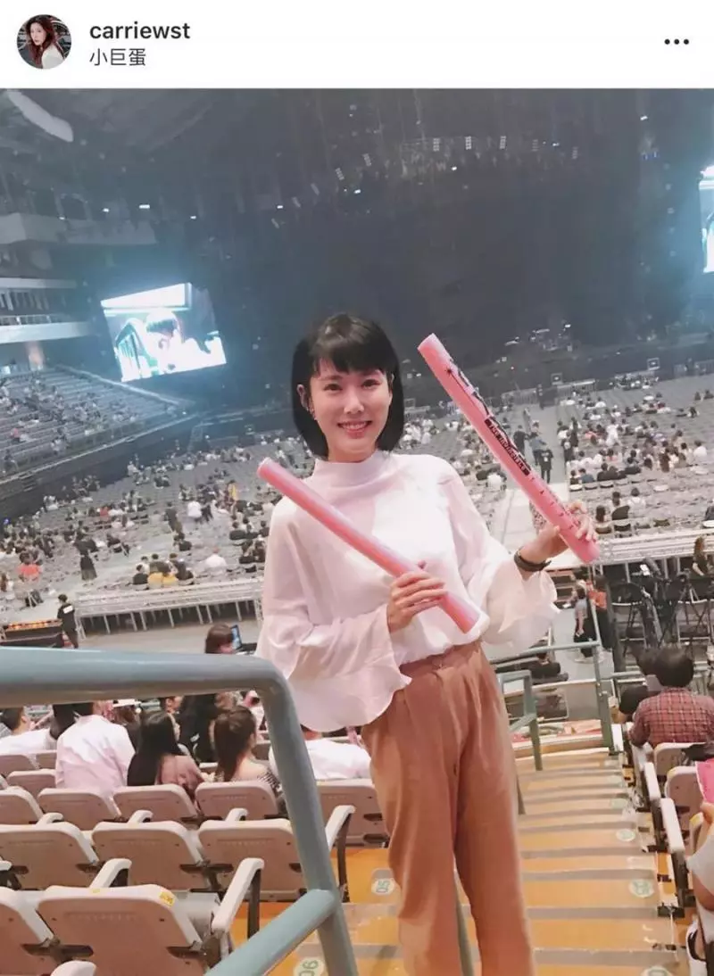 扒一扒震驚全島的新加坡當紅女星「簡訊門」,內容太刺激沒眼看~