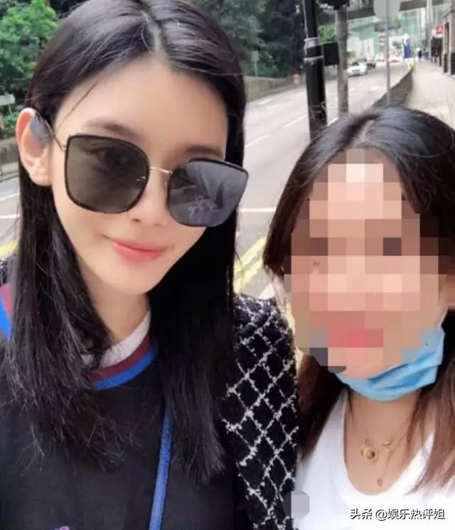 奚夢瑤陪四太逛街,何超蓮陪友人看演唱會,豪門裡的女人接地氣~~~