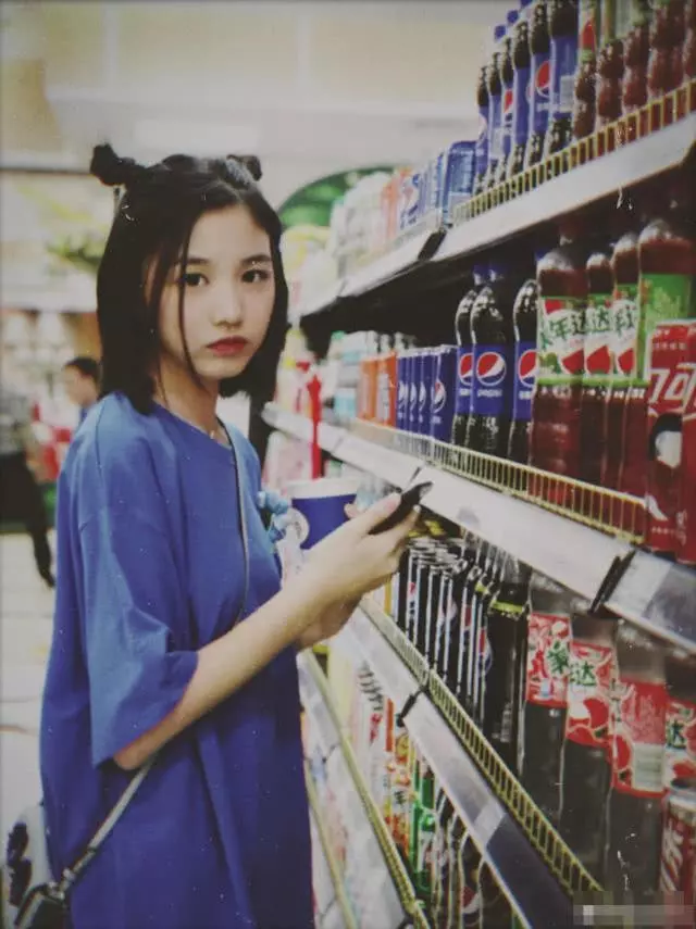 汪峰女兒小蘋果變漂亮,顏值不輸章子怡,和親媽葛薈婕就像雙胞胎!