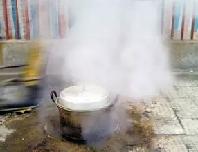 61歲大爺高溫泡腳,突發腦梗,醫生:這5大習慣,改掉一個也不至於此