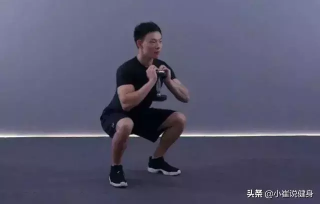 每天堅持做蹲坐,具有養生的功效,而且在家就能做