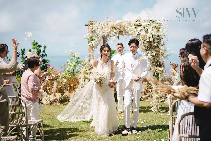 【婚禮高清照!】巴厘島低調舉辦婚禮!蕭正楠甜蜜告白:「若你不嫌棄,下輩子再約定!」