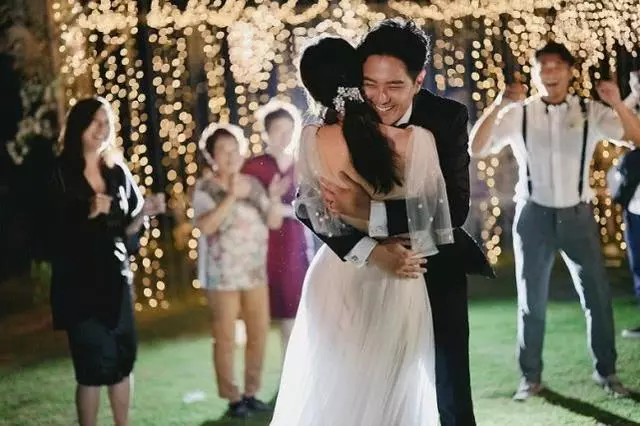 【婚禮高清照!】巴厘島低調舉辦婚禮!蕭正楠甜蜜告白:「若你不嫌棄,下輩子再約定!」
