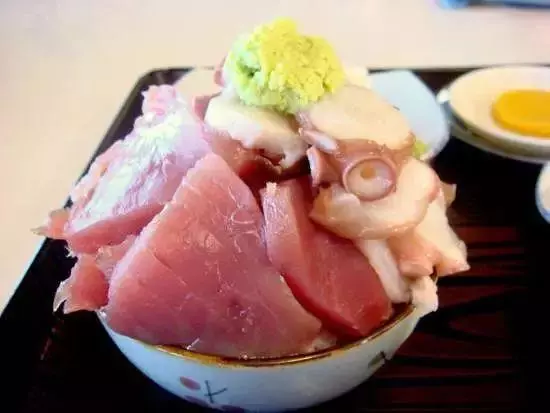 日本美食有多野?炒麵有18斤,叉燒能養活一家4口,香菜用盆裝!