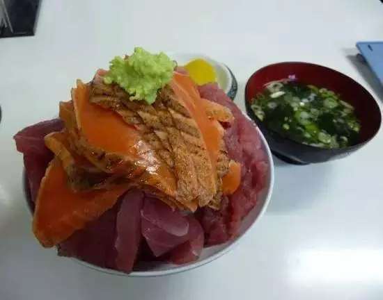 日本美食有多野?炒麵有18斤,叉燒能養活一家4口,香菜用盆裝!