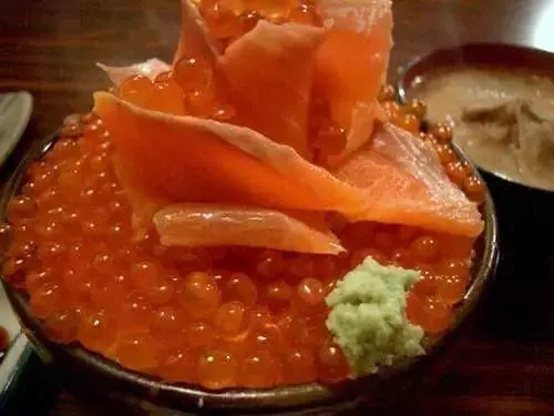 日本美食有多野?炒麵有18斤,叉燒能養活一家4口,香菜用盆裝!