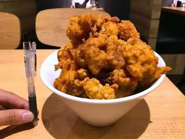 日本美食有多野?炒麵有18斤,叉燒能養活一家4口,香菜用盆裝!