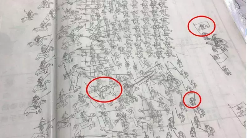 聯絡簿藏「兩軍交戰圖」 網揪亮點:有人想落跑
