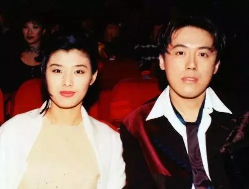 情歌王子背後的女人!「12歲相識、17歲戀愛」經歷風雨40年 張宇甜喊「要當7世夫妻」:沒有妳人生不完整