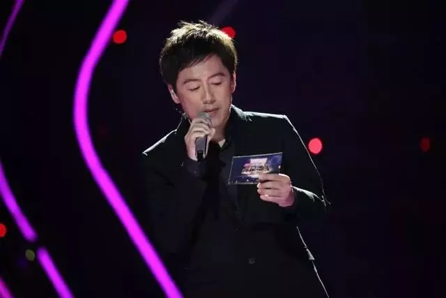 情歌王子背後的女人!「12歲相識、17歲戀愛」經歷風雨40年 張宇甜喊「要當7世夫妻」:沒有妳人生不完整