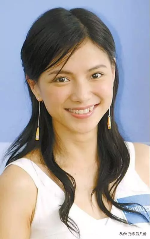 李心潔曬19歲繼女近照低調秀母愛,17年視如己出被贊天使繼母