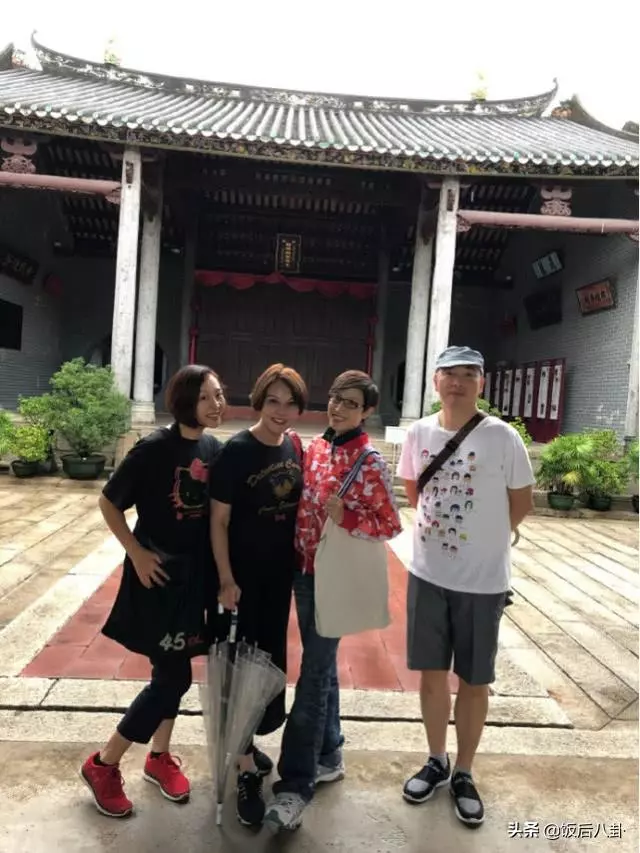 陳法蓉與閨蜜黎美嫻開心出遊,52歲古裝女神素顏出鏡星味全無!