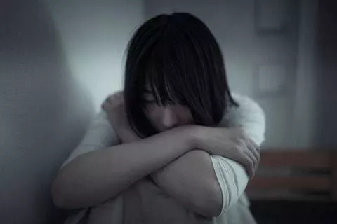 網友分享了以前曾經發生在自己身上的恐怖經驗,被陌生人襲擊的她被鄰居家的大哥哥所救,當她以為自己已經安全的時候 ...