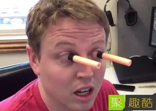 22張會讓你超後悔看到的「WTF照片」!#8 吃這個熱狗會得愛滋…