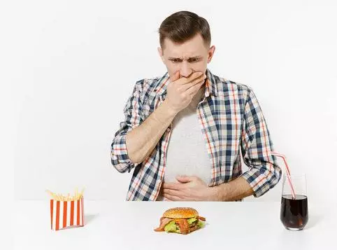 飯後總感覺腹脹難消化?先別急著吃藥,教你5招「消腹脹氣」!