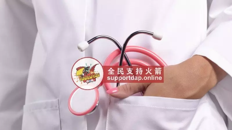 【500私人診所陸續倒閉】李副部長出手,私人診所門診費或提高收費!