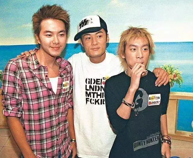 他是鄭伊健的接班人,風頭曾蓋霍建華劉詩詩,今成豪門駙馬