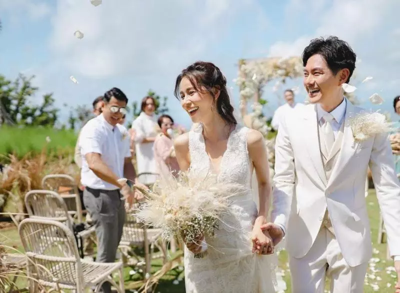 【連TVB花旦都沒被邀請!】黃翠如伴娘竟是曾參加過國際華裔小姐的「大馬視後」!