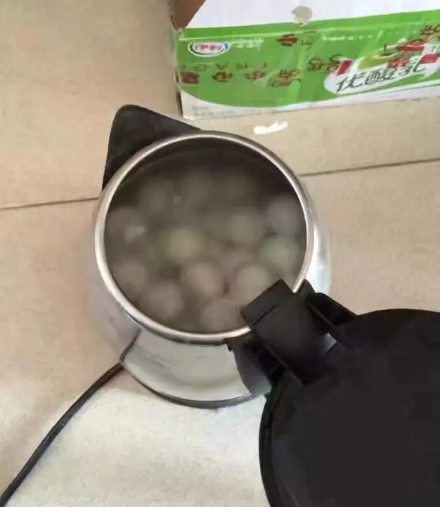 學生宿舍里的沙雕吃貨,只有你想不到的沒有做不到