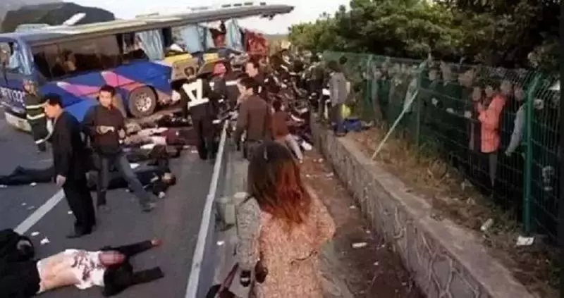 明星藝人借車出大事了,一夜欠債三千萬!血淋淋的教訓,大家都看看吧!