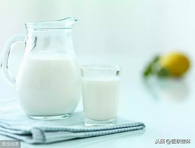 堅持喝牛奶,身體會慢慢接收這3大好處,你可別不以為然