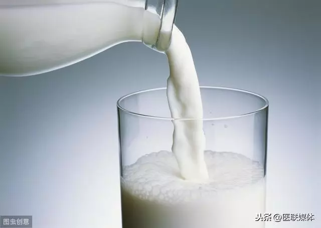 堅持喝牛奶,身體會慢慢接收這3大好處,你可別不以為然