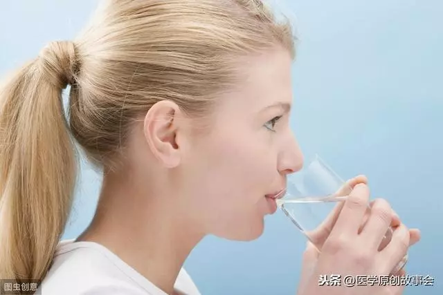 白開水是天然長壽水,五個喝水的最佳時間,很多人卻都喝錯了