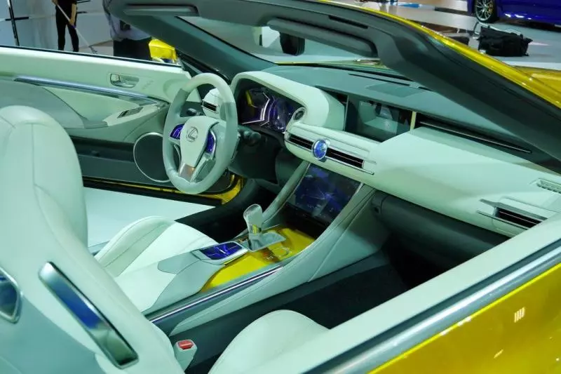 【Lexus@台北車展】Amazing in Motion Lexus打造時尚科技豪華車
