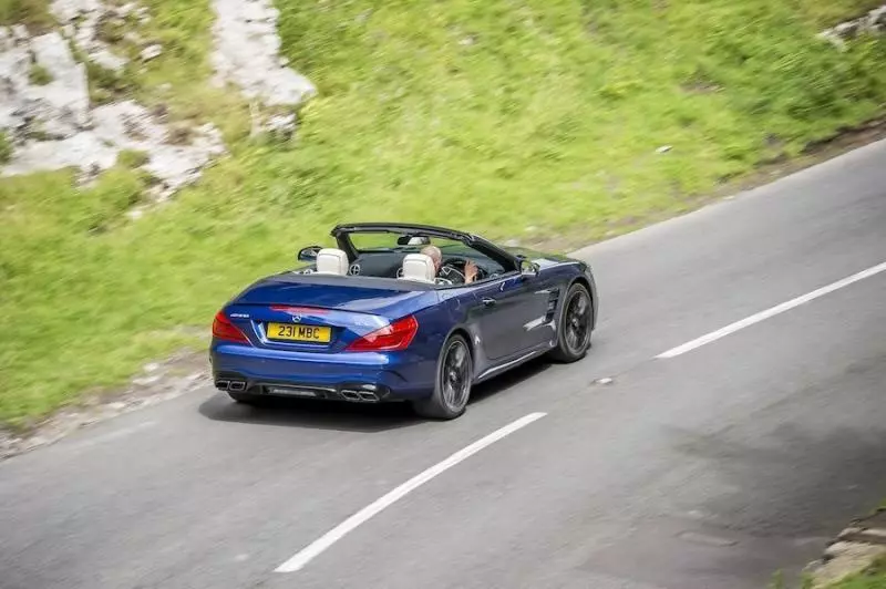 Mercedes-AMG SL63車款 驚傳本月底下台一鞠躬? | 車壇新訊 | 國際車訊
