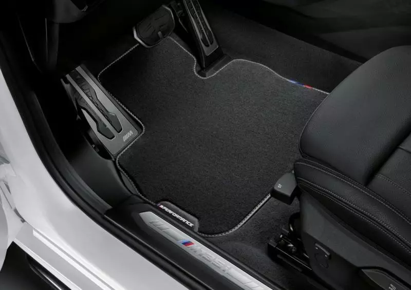 沒有後驅沒關係 專屬M Performance套件讓新世代BMW 1 Series變身小霸王!