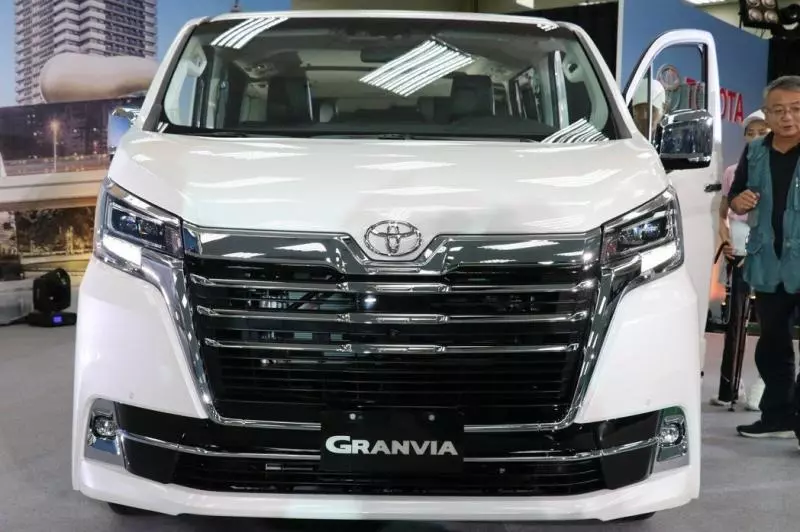福斯T6注意了!TOYOTA Granvia六人座/九人座正式發表