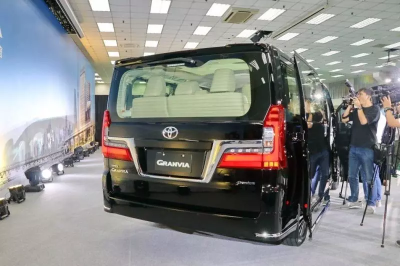 福斯T6注意了!TOYOTA Granvia六人座/九人座正式發表