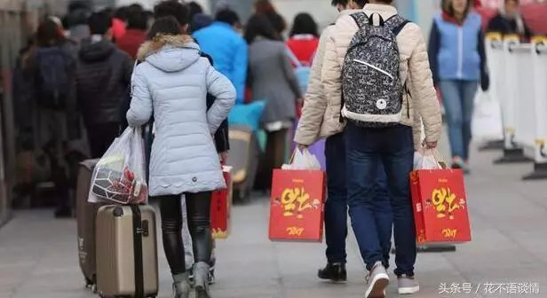 婆婆來帶孫子,兒媳一個月給兩千,無意聽到對話,兒媳把她送回家