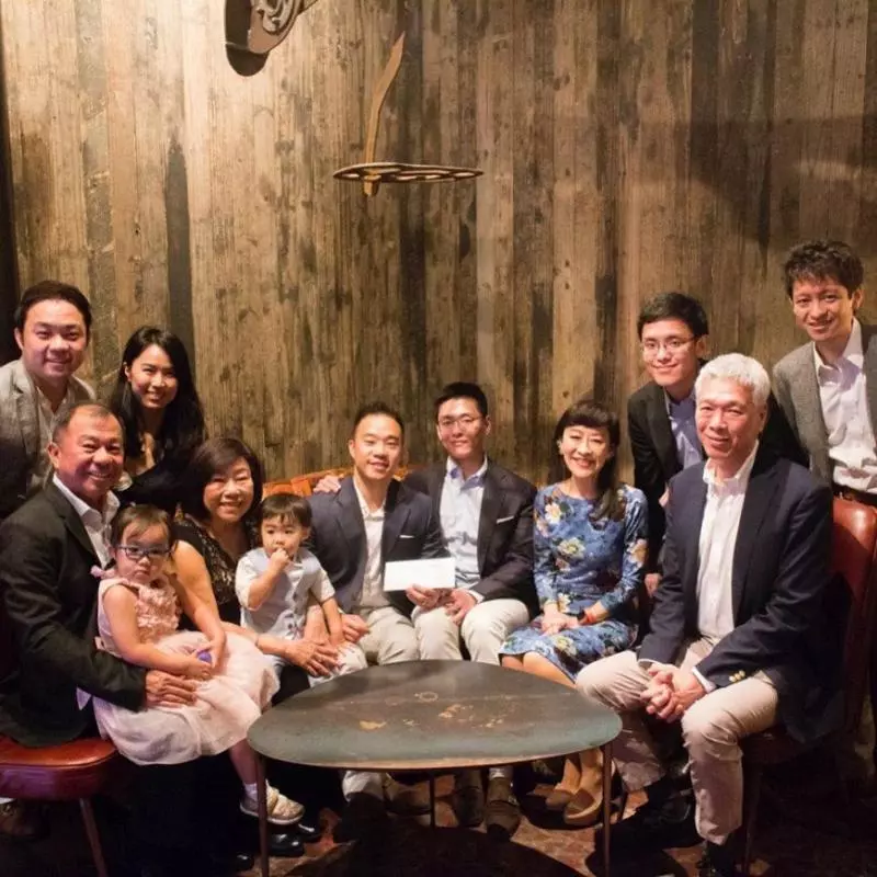 【網友:祝福他們!】李光耀孫子與28歲男友結婚了!雙方家長皆有出席~~~
