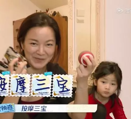 阿雅帶女遊迪士尼,「女娃長相曝光」!驚艷全網「想氣死小S」!