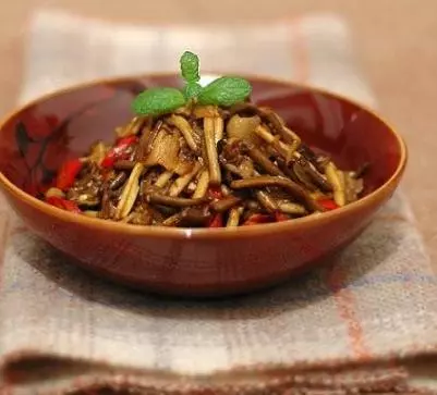 茶樹菇的19道做法,嘗一口回味無窮,不愧為煲湯的好食材!