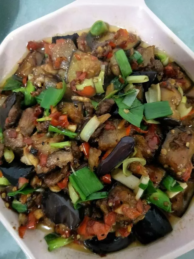 魚香茄子、肉末茄子、涼拌茄子…大擺茄子宴?還有沒有漏掉的!