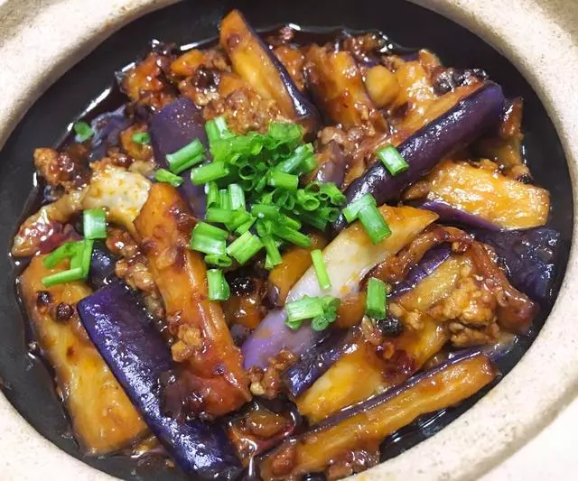 魚香茄子、肉末茄子、涼拌茄子…大擺茄子宴?還有沒有漏掉的!