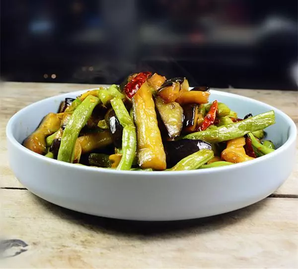 魚香茄子、肉末茄子、涼拌茄子…大擺茄子宴?還有沒有漏掉的!