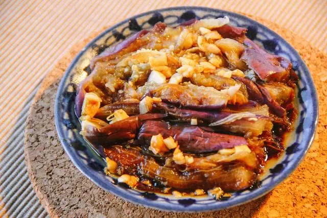 魚香茄子、肉末茄子、涼拌茄子…大擺茄子宴?還有沒有漏掉的!