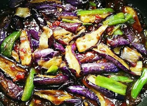 魚香茄子、肉末茄子、涼拌茄子…大擺茄子宴?還有沒有漏掉的!